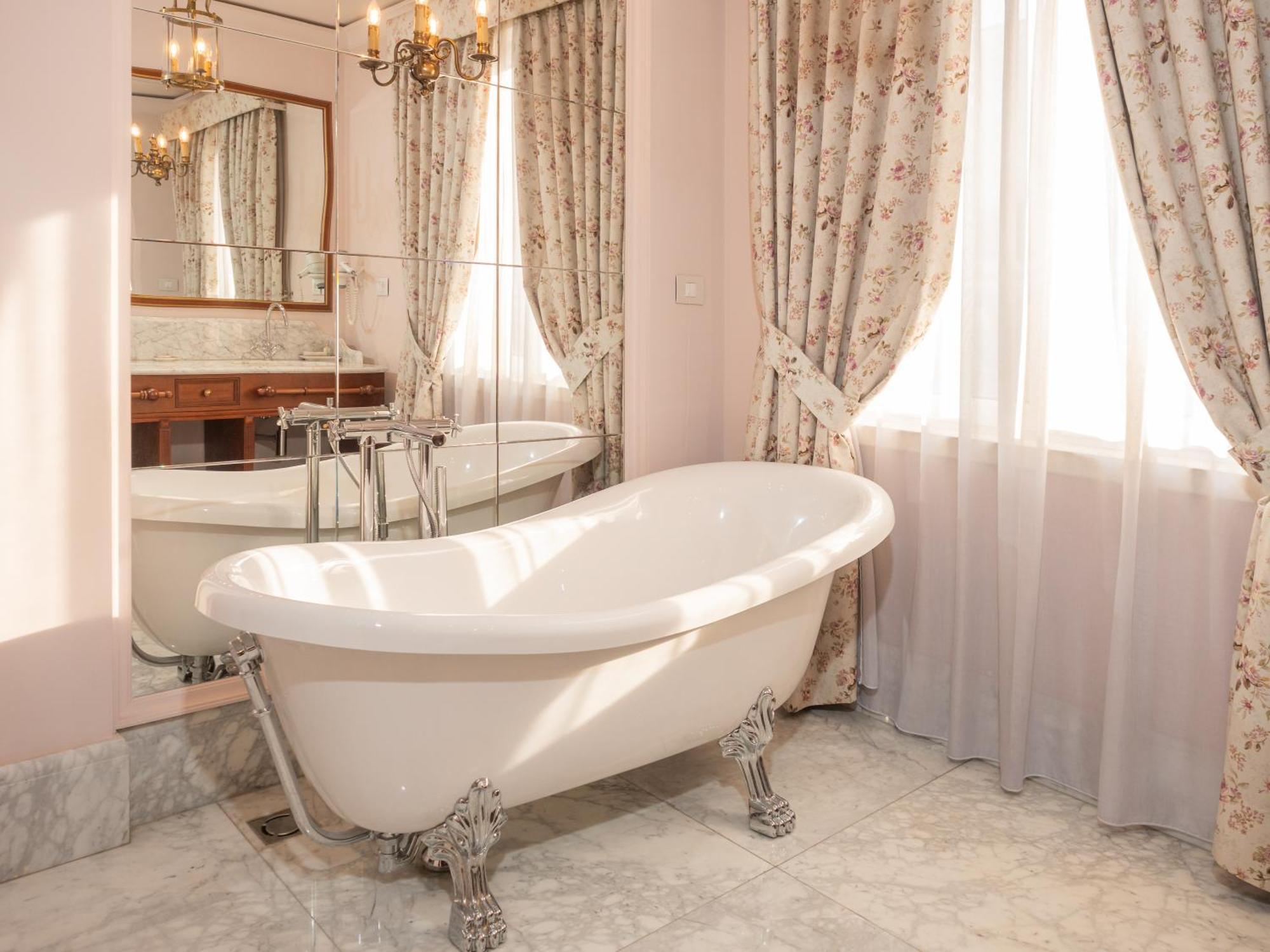 Ebel Boutique Hotel Tirana
