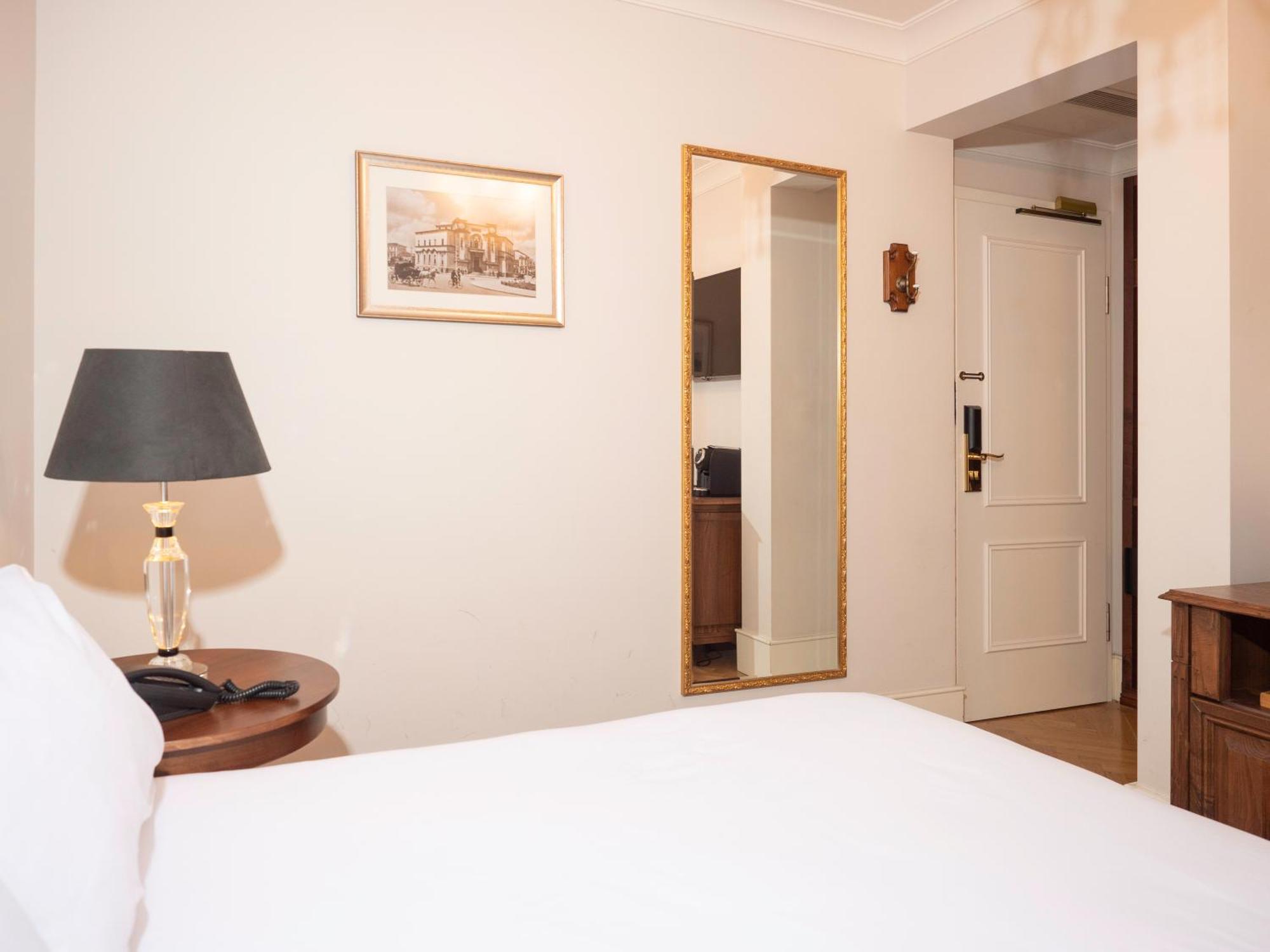 Ebel Boutique Hotel Tirana