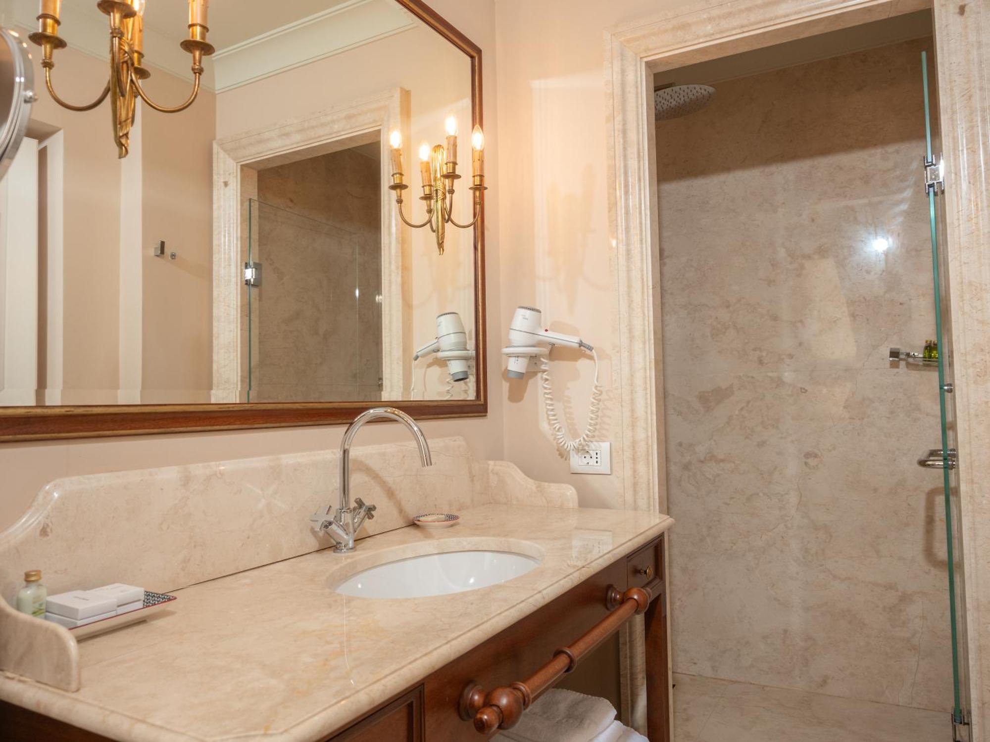 Ebel Boutique Hotel Tirana